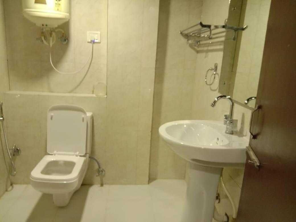 Hotel Maharaja Continental - New Delhi Ngoại thất bức ảnh